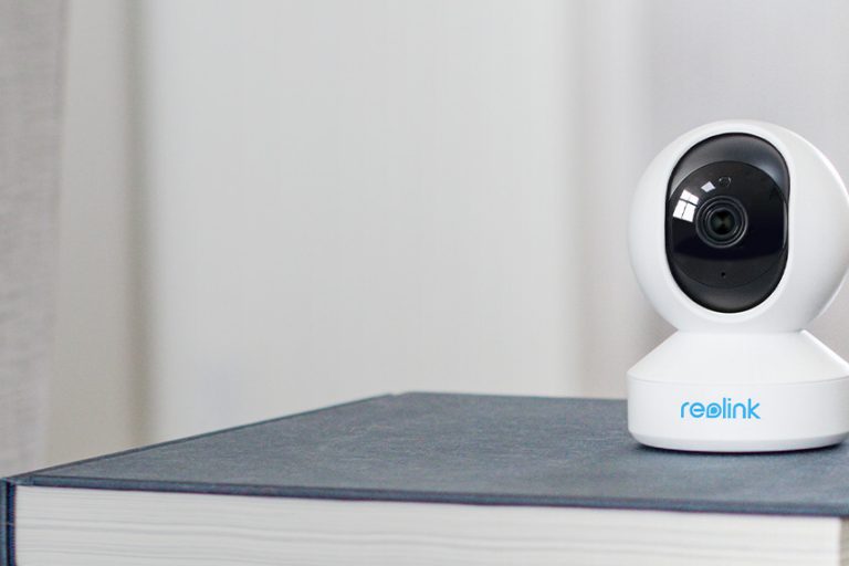 Reolink Überwachungskamera im Wohnzimmer